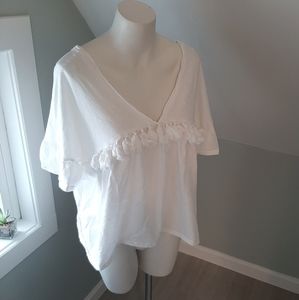 🌿White T with tassels🌿